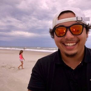 Meet your Posher, Christian